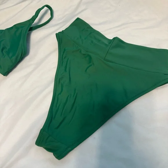Aerie Green Twist Front Bikini Set - Picture 6 of 6